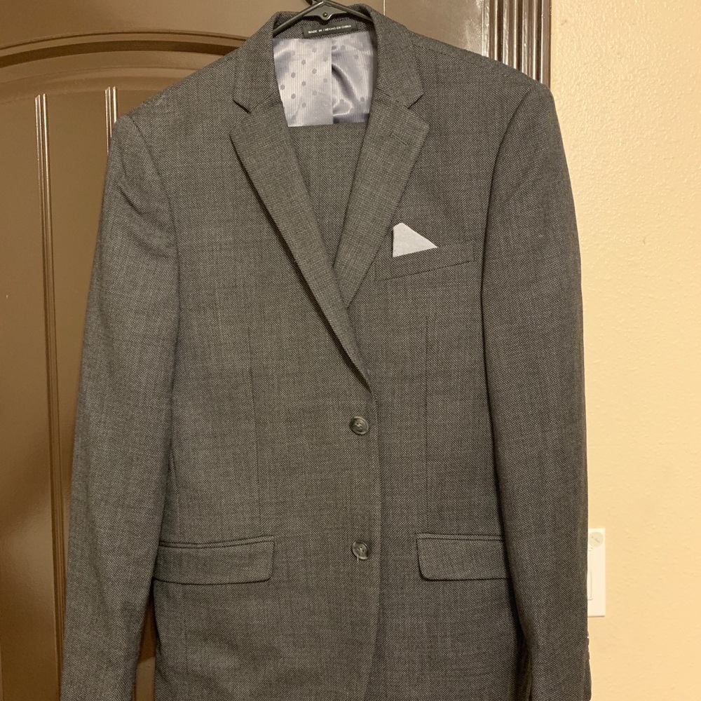 Perry Ellis - Slim Fit tuxedo